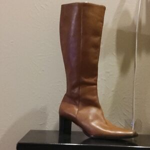 Elegant Brown Leather Heeled Boots